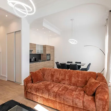 شقة Loft Au Style Contemporain A 150m Des Plages De Juan-les-pins أنتيب