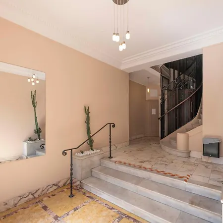 شقة Loft Au Style Contemporain A 150m Des Plages De Juan-les-pins